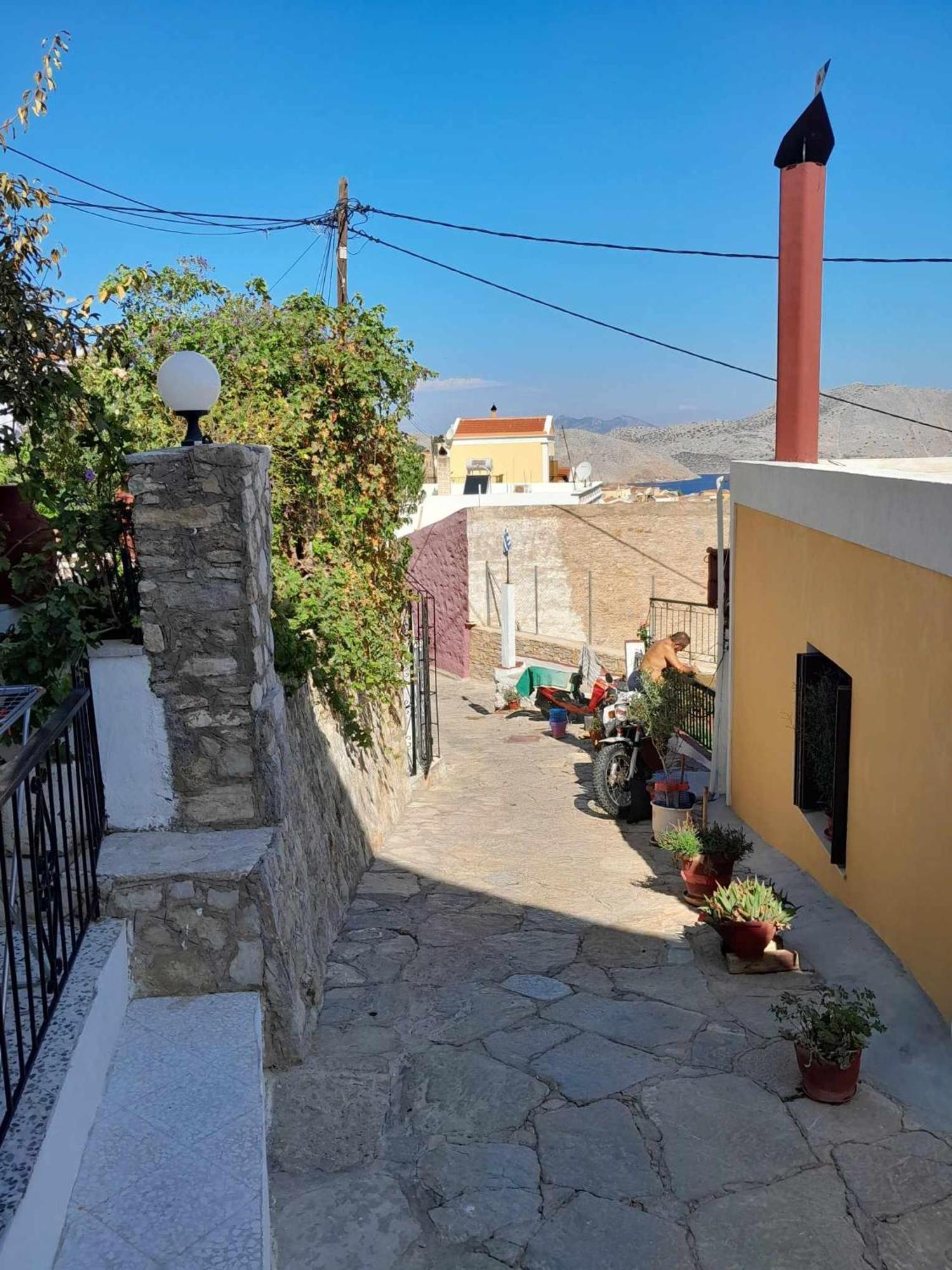 "Aris" Sevasti Symi Studios Exterior foto